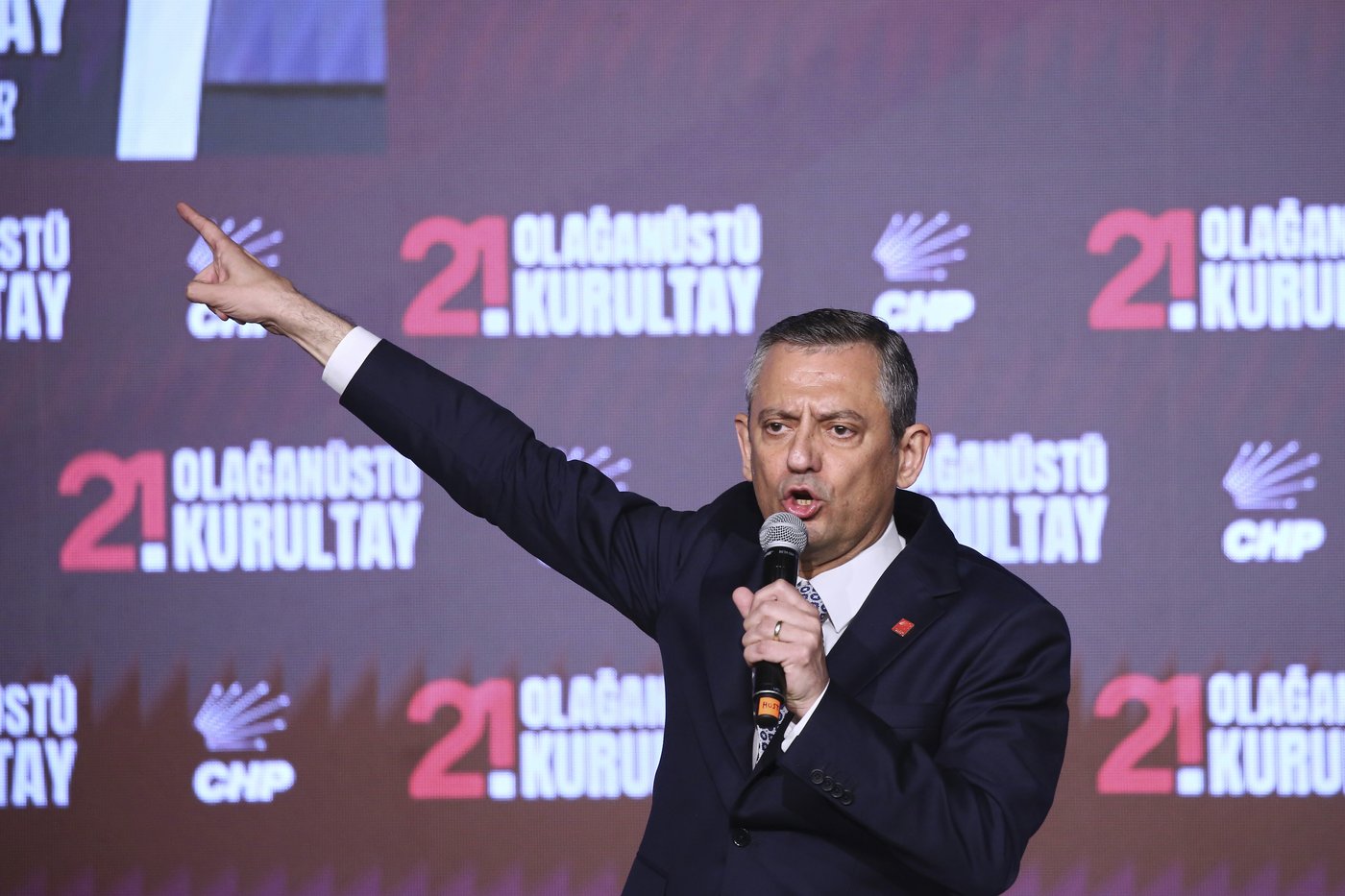 A man attacks Turkish opposition leader in Istanbul, raising fears over politicians' safety | iNFOnews.ca A man attacks Turkish opposition leader in Istanbul, raising fears over politicians' safety | iNFOnews.ca