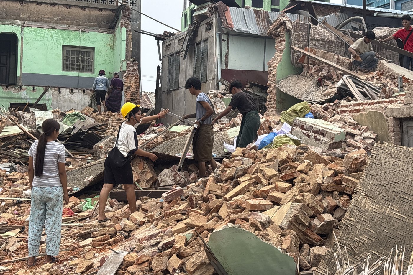 Rescue efforts from Myanmar's deadly earthquake wind down as death toll hits 3,600 | iNFOnews.ca Rescue efforts from Myanmar's deadly earthquake wind down as death toll hits 3,600 | iNFOnews.ca