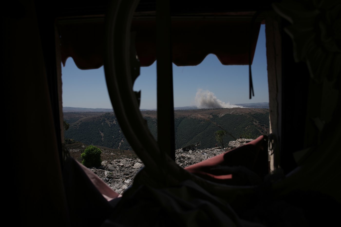 Residents return to a southern Lebanese village after a US-brokered agreement, in photos | iNwheels