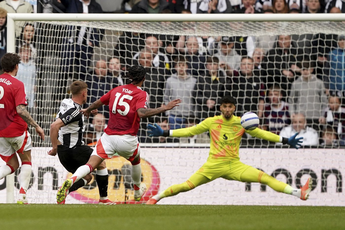 Man United loses to Newcastle and can't avoid a club low points tally in the Premier League | iNFOnews.ca