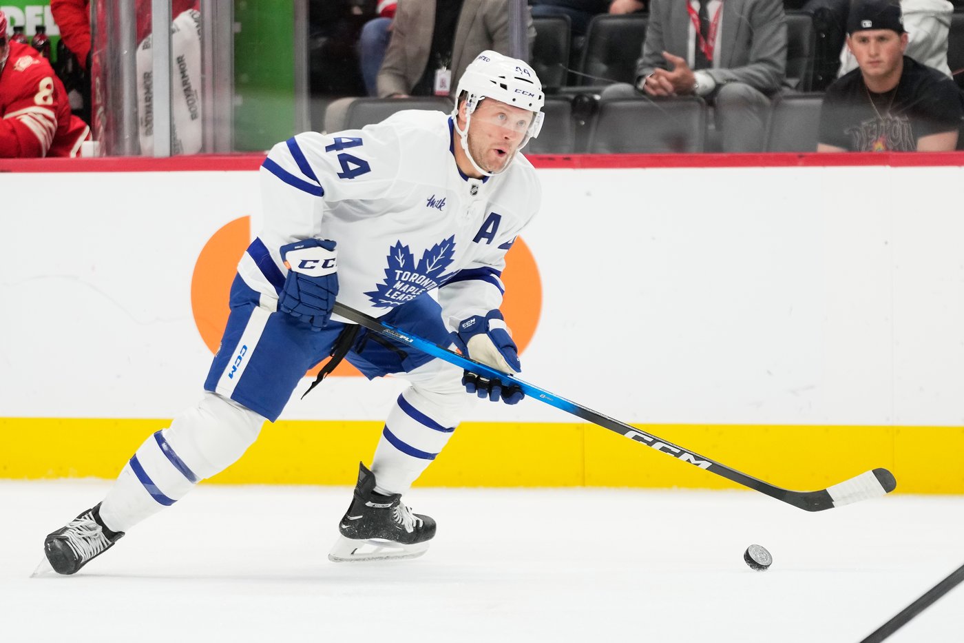 Raymond scores twice as Red Wings beat Maple Leafs 6-3 | iNFOnews.ca