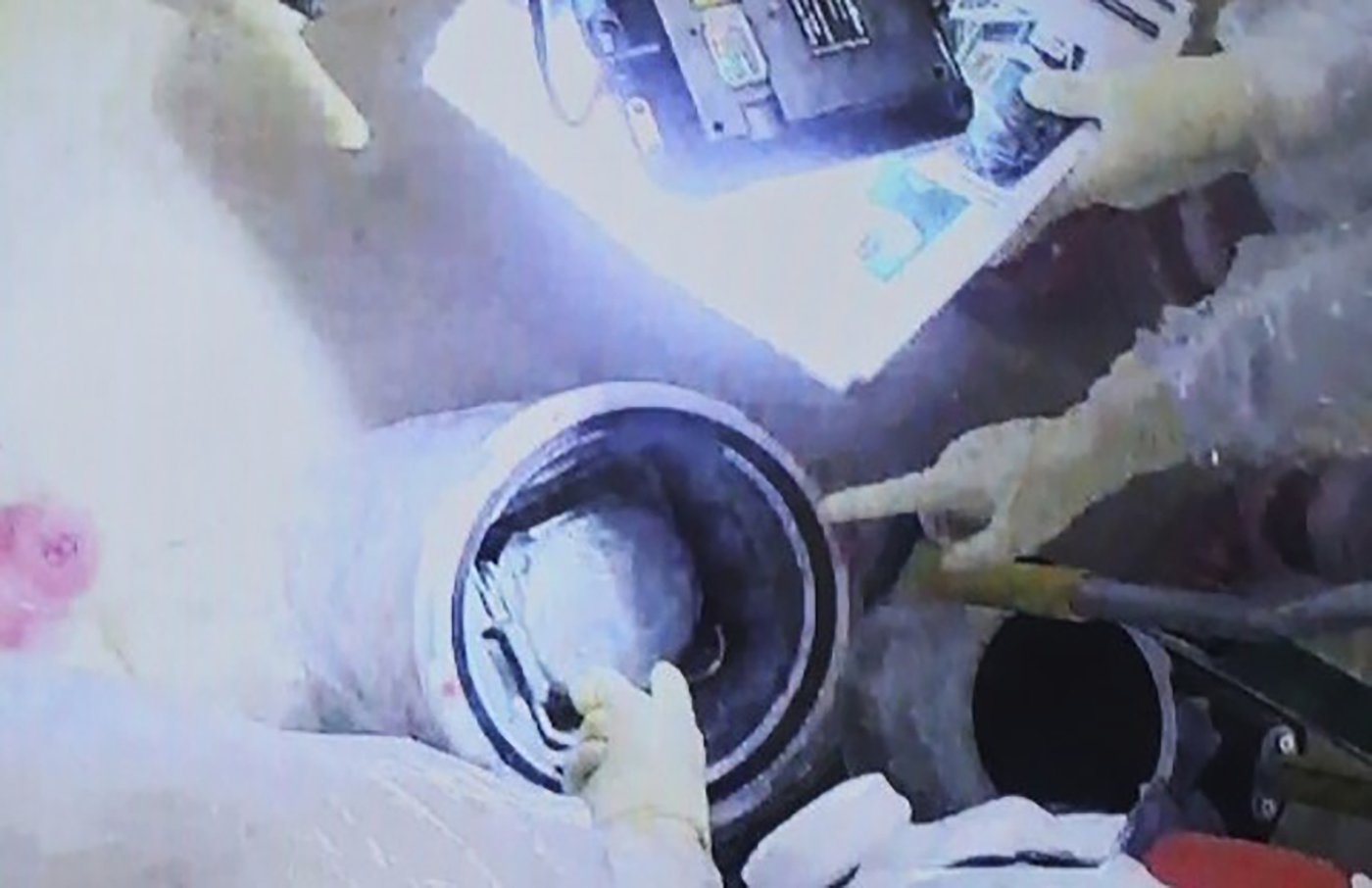 A tiny grain of nuclear fuel is pulled from ruined Japanese nuclear plant, in a step toward cleanup | iNFOnews.ca