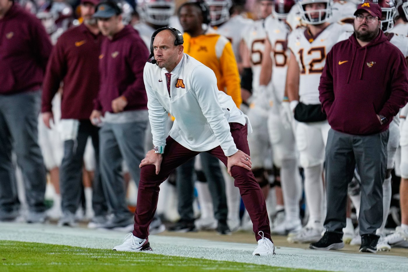 Minnesota's trend-bucking embrace of the pass will be tested as Drake Lindsey succeeds Max Brosmer | iNFOnews.ca