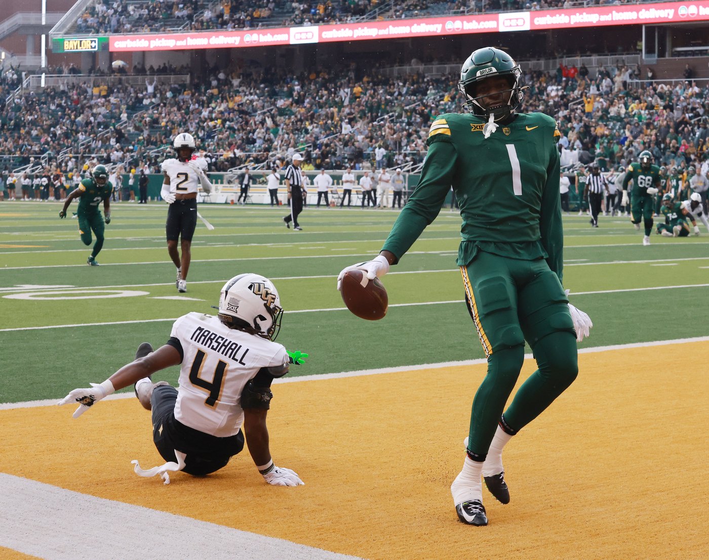 Sawyer Robertson throws for 3 TDs, Caden Knighten rushes for 104 yards and Baylor beats UCF 30-3 | iNFOnews.ca Sawyer Robertson throws for 3 TDs, Caden Knighten rushes for 104 yards and Baylor beats UCF 30-3 | iNFOnews.ca