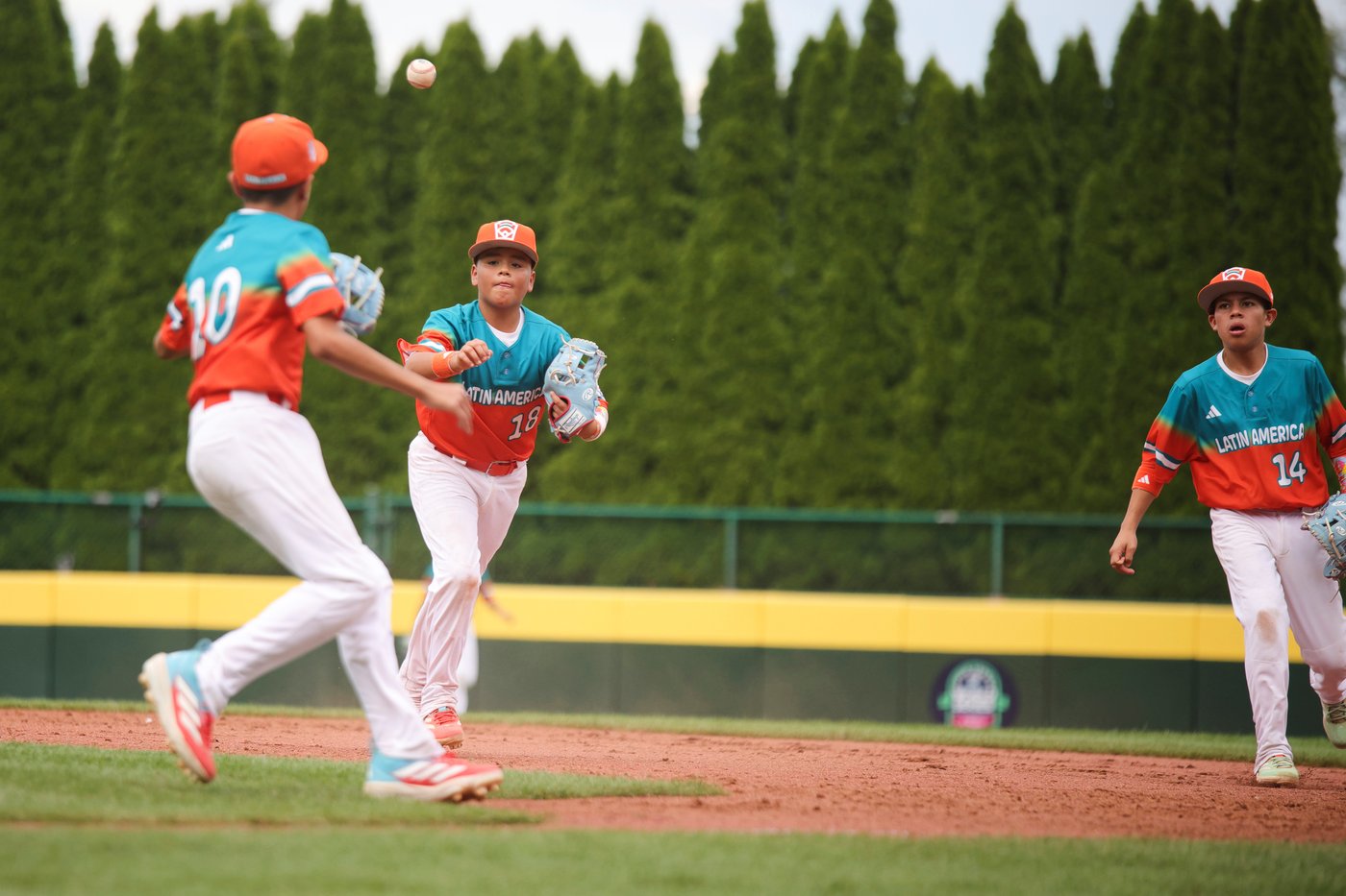 Alone and 2,200 miles from home, Venezuela shuts out Puerto Rico 5-0 at Little League World Series | iNFOnews.ca