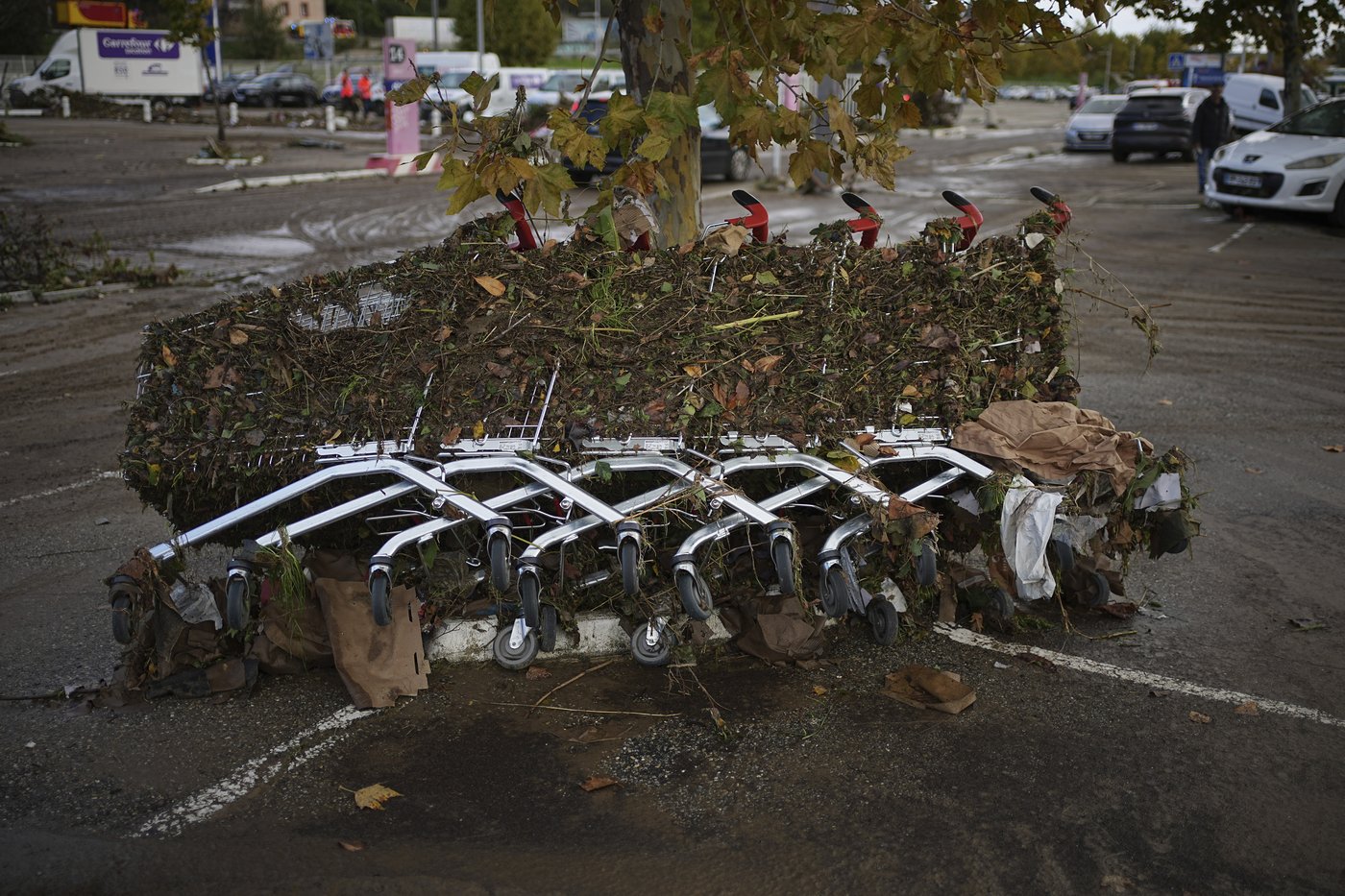 Two days of torrential rain bring major flooding to central France | iNFOnews.ca Two days of torrential rain bring major flooding to central France | iNFOnews.ca
