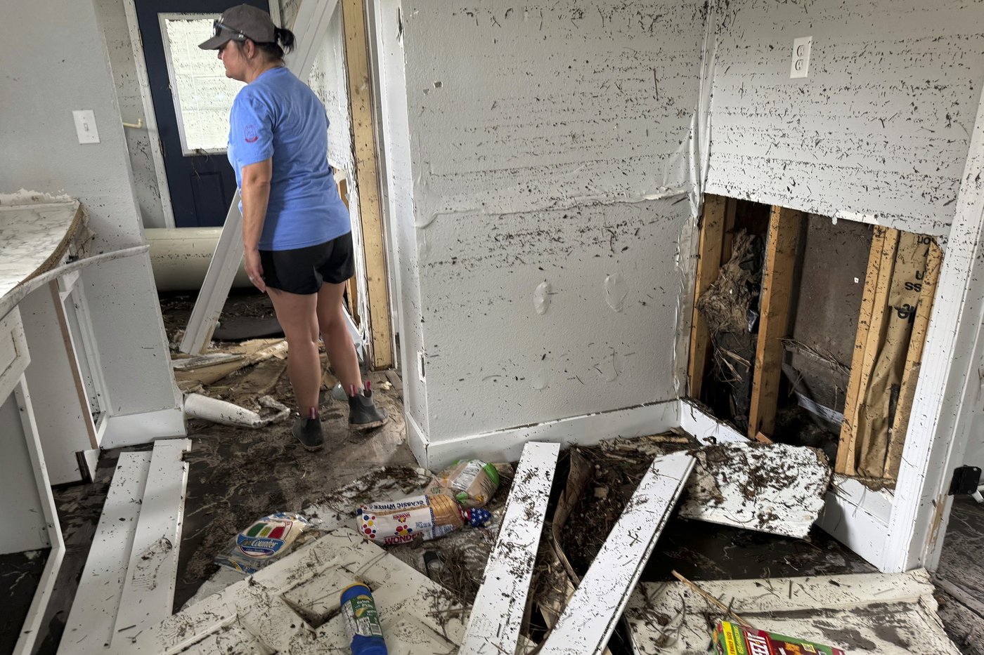 Florida communities hit three times by hurricanes grapple with how and whether to rebuild | iNFOnews.ca Florida communities hit three times by hurricanes grapple with how and whether to rebuild | iNFOnews.ca