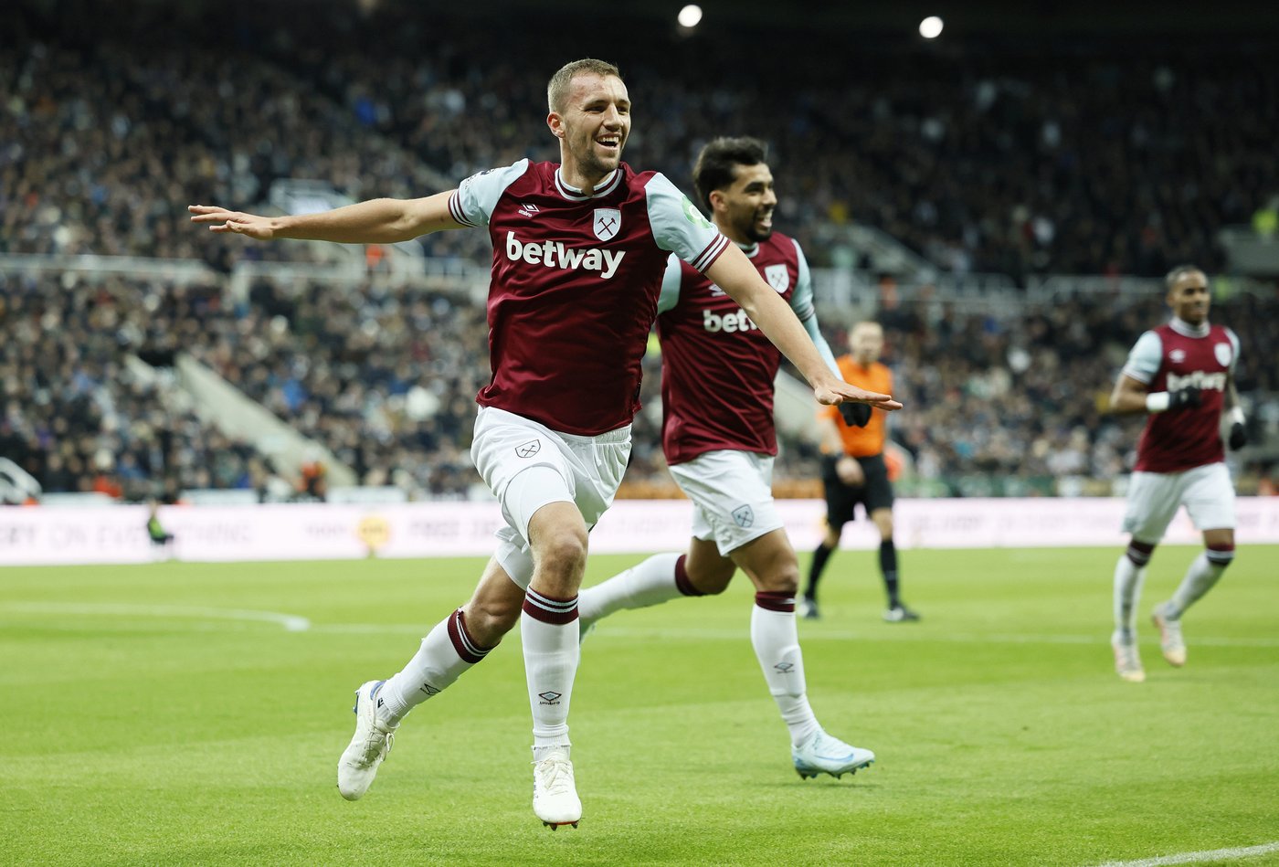 West Ham surprise Newcastle with 2-0 away win | iNFOnews.ca