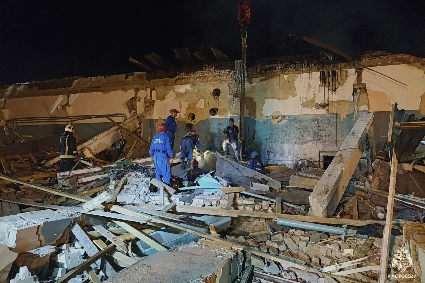 A fire at a Russian industrial plant kills 11 and injures 130 | iNFOnews.ca A fire at a Russian industrial plant kills 11 and injures 130 | iNFOnews.ca