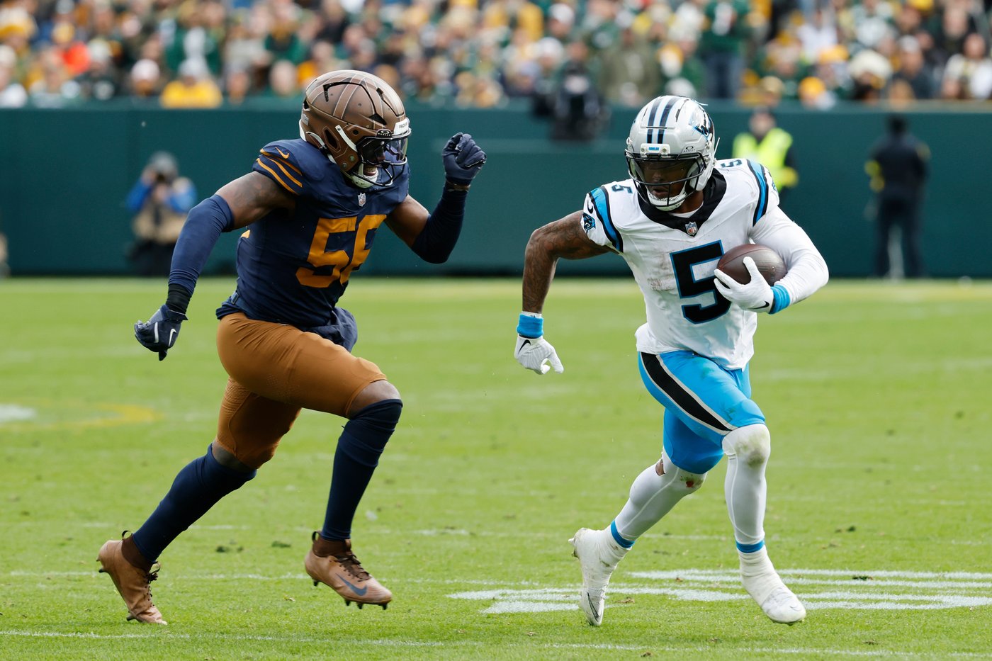 Rico Dowdle's big day and Ryan Fitzgerald's big kick give Panthers 16-13 win over Packers | iNFOnews.ca Rico Dowdle's big day and Ryan Fitzgerald's big kick give Panthers 16-13 win over Packers | iNFOnews.ca