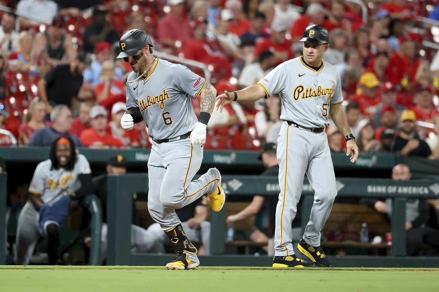 Grandal homers, Gonzales gets an RBI single in the 8th to push Pittsburgh past St. Louis 3-2 | iNFOnews.ca Grandal homers, Gonzales gets an RBI single in the 8th to push Pittsburgh past St. Louis 3-2 | iNFOnews.ca
