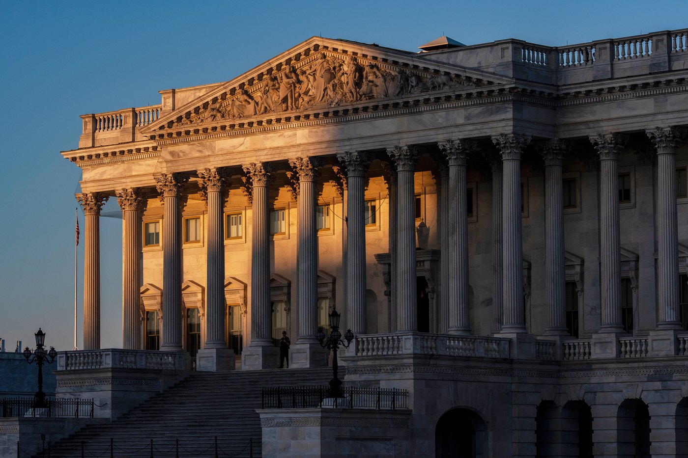 Troops will miss paychecks next week without action on the government shutdown | iNFOnews.ca