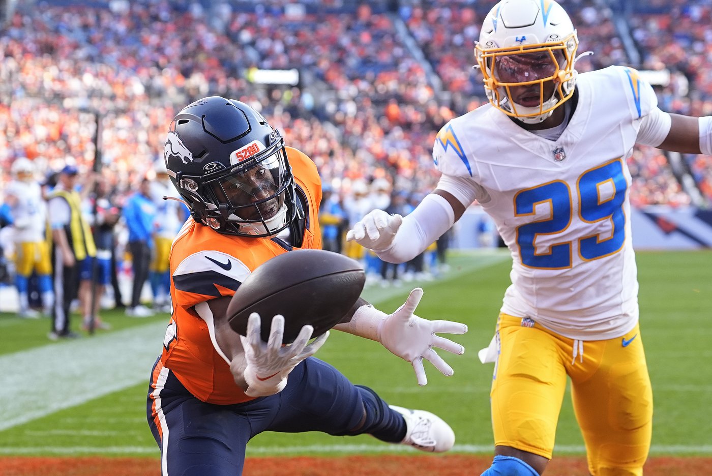 Chargers rookie cornerbacks Cam Hart and Tarheeb Still are making the most of their opportunities | iNFOnews.ca Chargers rookie cornerbacks Cam Hart and Tarheeb Still are making the most of their opportunities | iNFOnews.ca