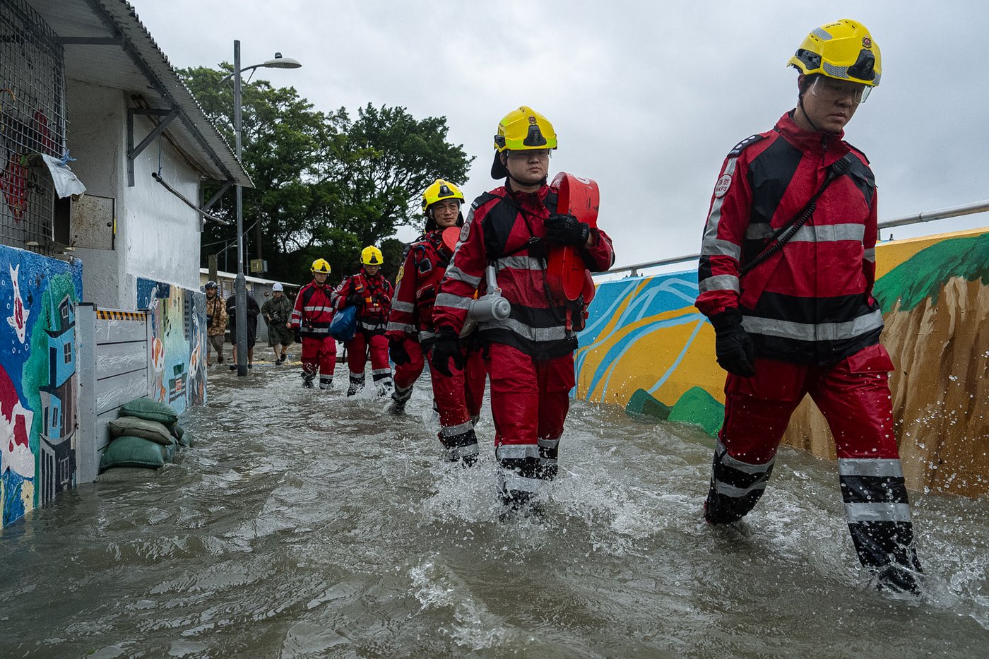 Typhoon Ragasa batters Hong Kong and south China after killing dozens in Taiwan and the Philippines | iNFOnews.ca Typhoon Ragasa batters Hong Kong and south China after killing dozens in Taiwan and the Philippines | iNFOnews.ca