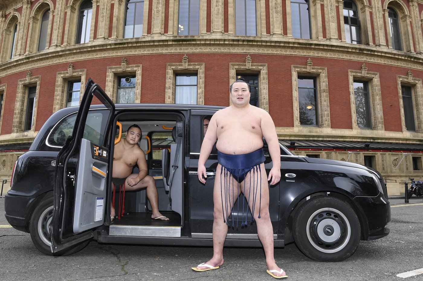 Sumo wrestlers bring 1,500 years of tradition to London as the sport has an international moment | iNFOnews.ca