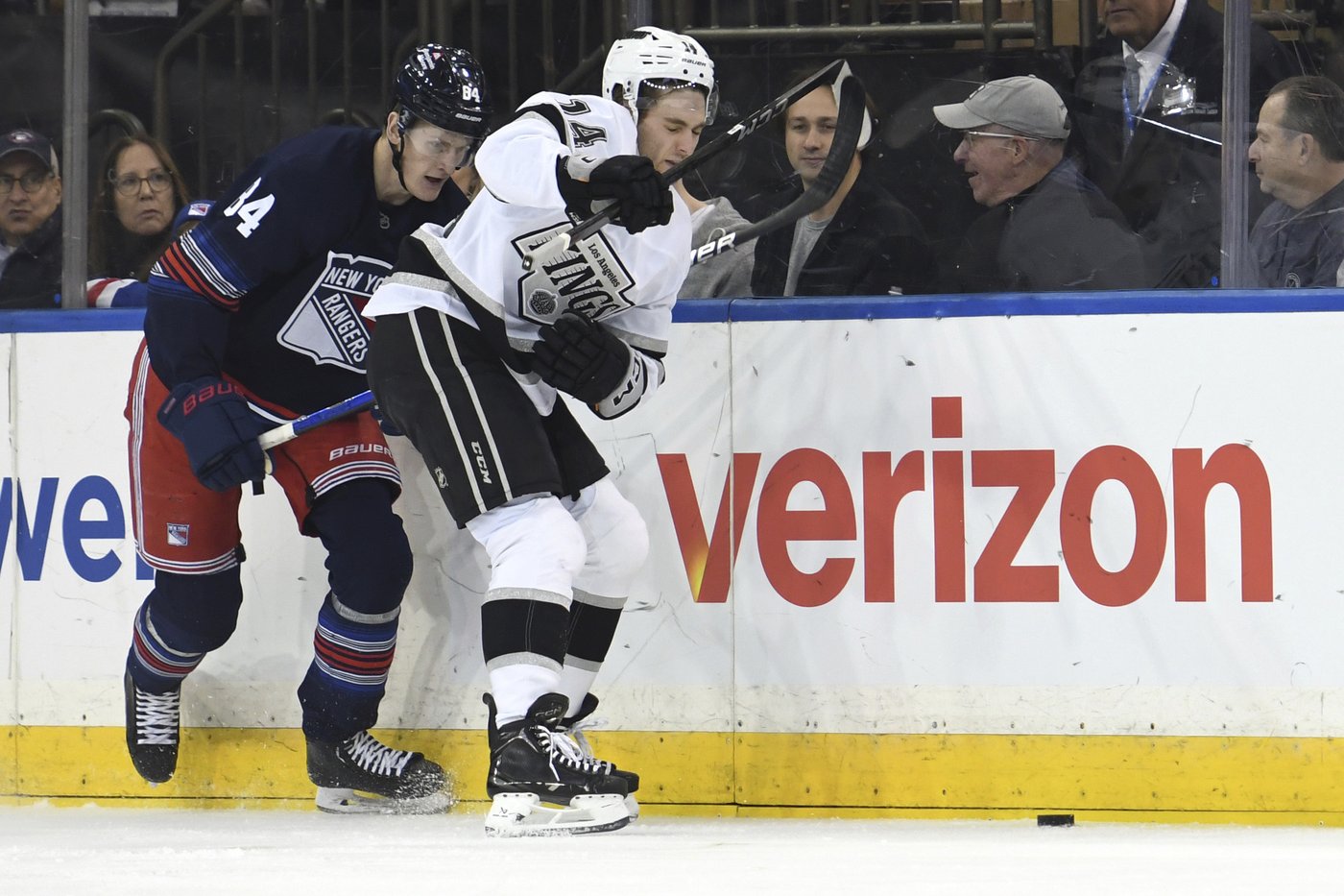 Alex Turcotte scores 1st-period goal as the Kings beat the struggling Rangers 5-1 | iNFOnews.ca Alex Turcotte scores 1st-period goal as the Kings beat the struggling Rangers 5-1 | iNFOnews.ca