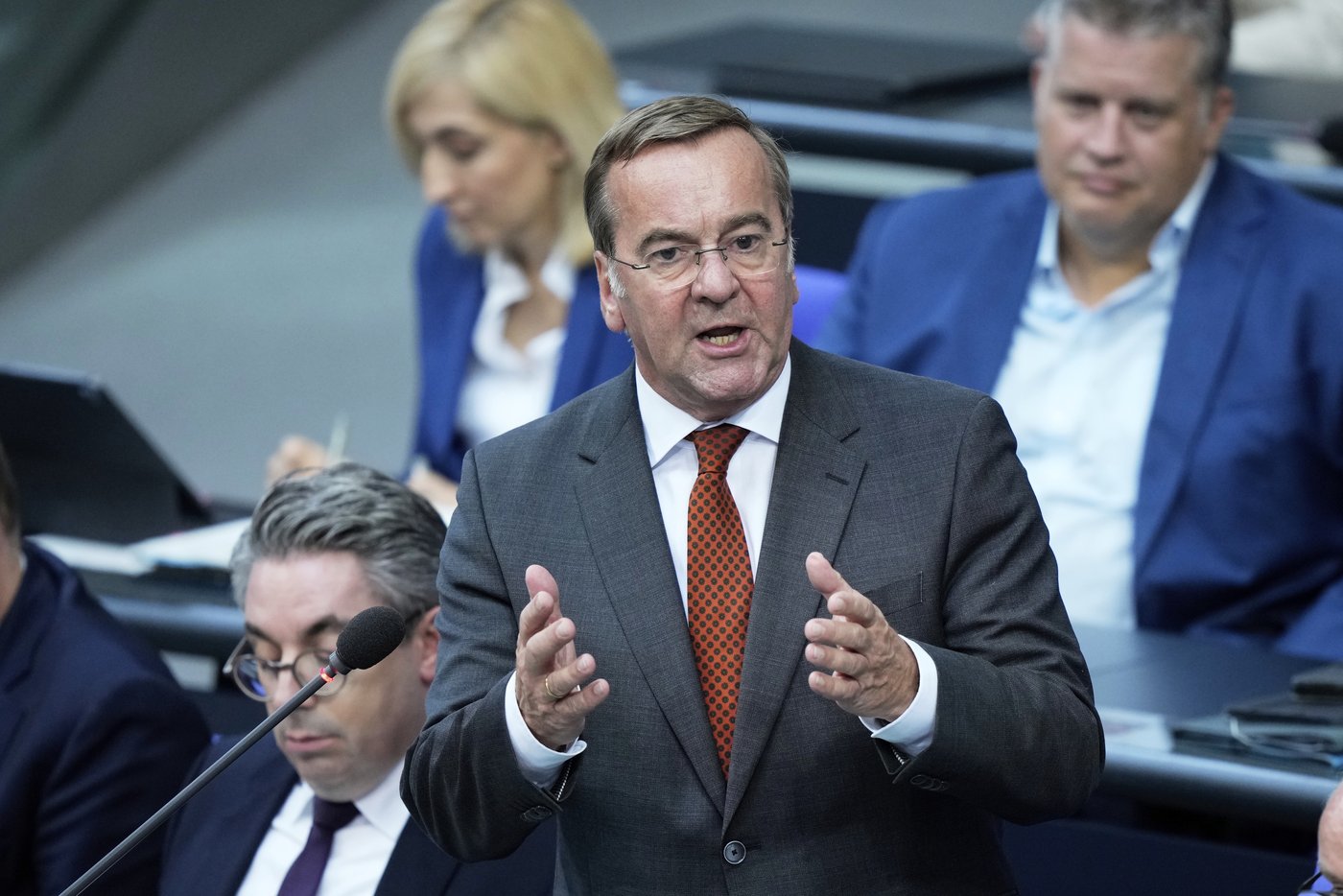 Russia is tracking two satellites used by the German military, defense minister says | iNFOnews.ca Russia is tracking two satellites used by the German military, defense minister says | iNFOnews.ca