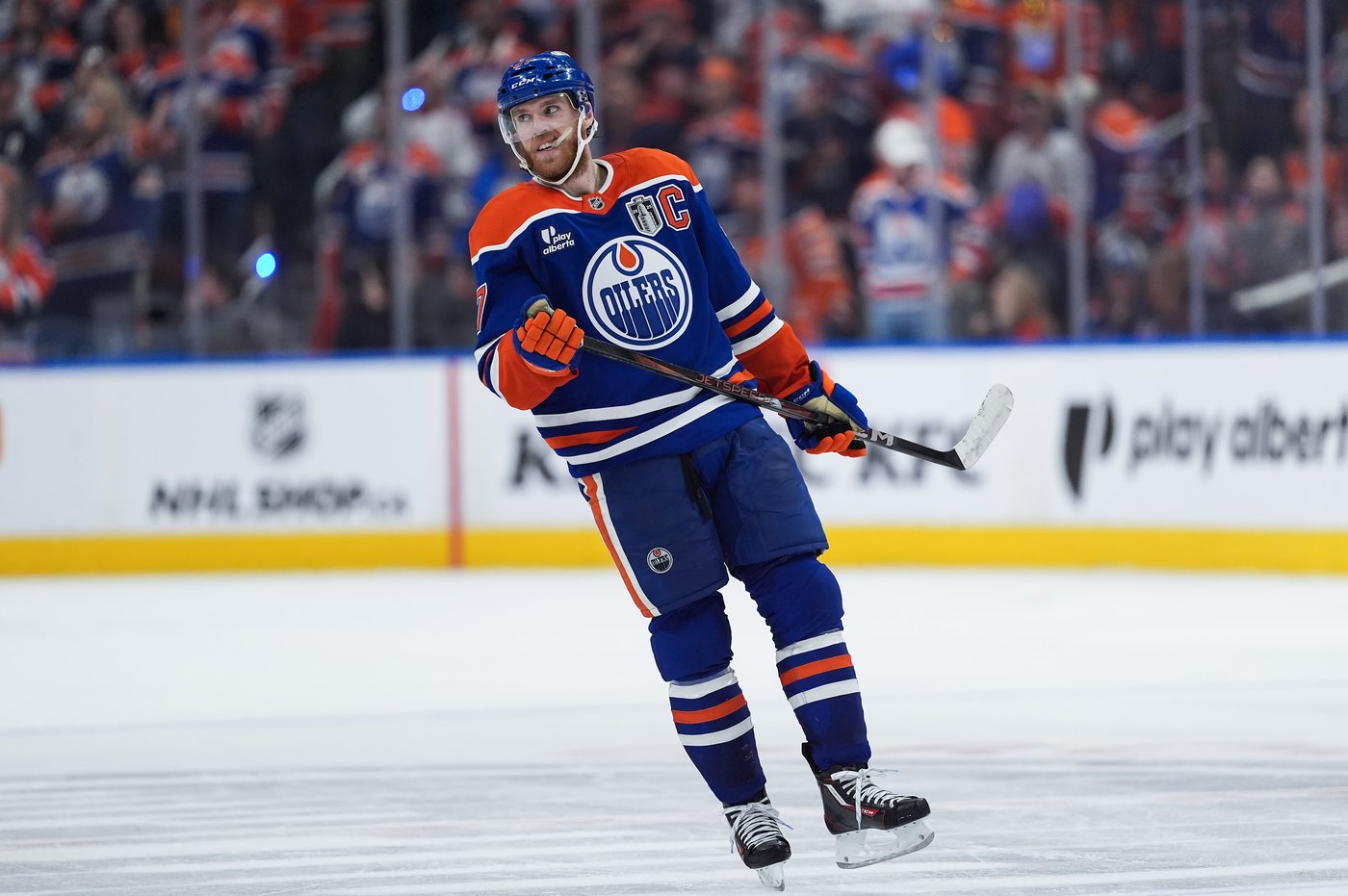 Oilers captain Connor McDavid taking his time with contract extension talks | iNFOnews.ca