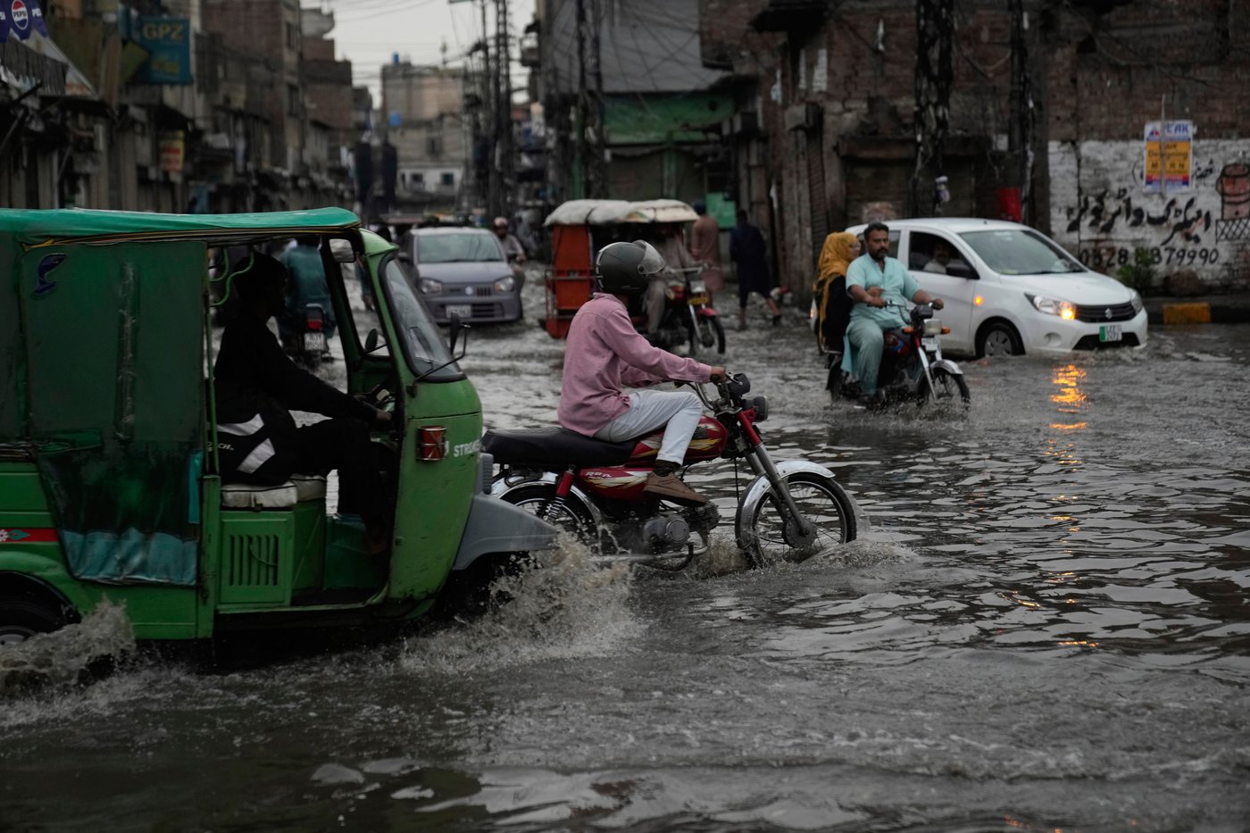 A week of heavy rains and floods across Pakistan kills 46 people including 13 family members | iNFOnews.ca