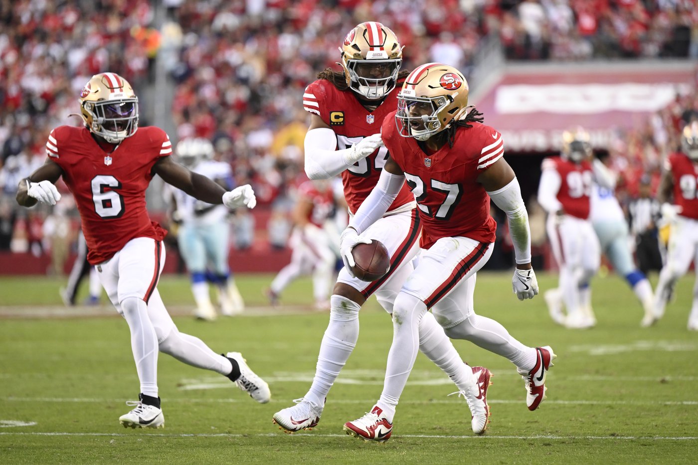 49ers head into their bye on a winning note and with hopes of Christian McCaffrey's return | iNFOnews.ca