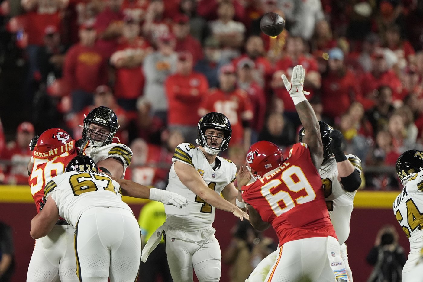 Banged up, slumping Saints now face uncertainty at QB as they try to end a 3-game skid | iNFOnews.ca