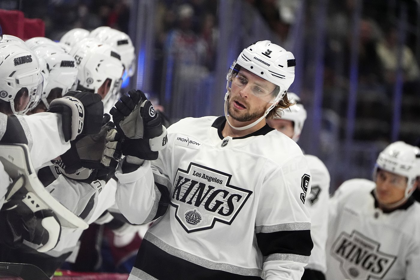 Rantanen has 9th career hat trick, Avalanche beat Kings 4-2 | iNFOnews.ca