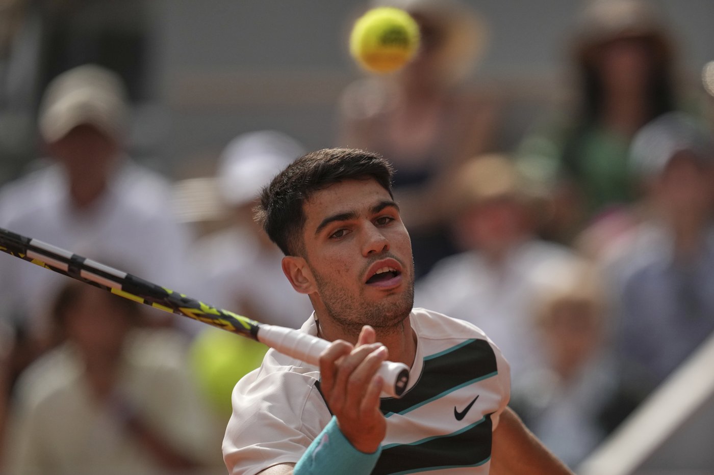French Open: Carlos Alcaraz shows sportsmanship by conceding a point in win over Ben Shelton | iNFOnews.ca French Open: Carlos Alcaraz shows sportsmanship by conceding a point in win over Ben Shelton | iNFOnews.ca
