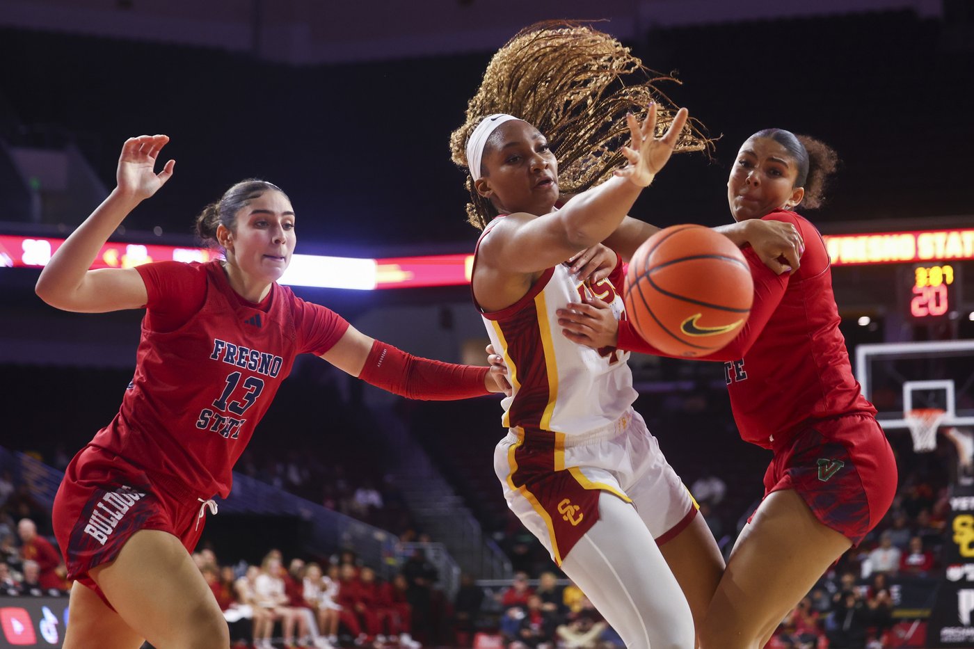 Iriafen and Watkins score 20-plus points in helping No. 5 USC rout Fresno State 89-40 | iNFOnews.ca