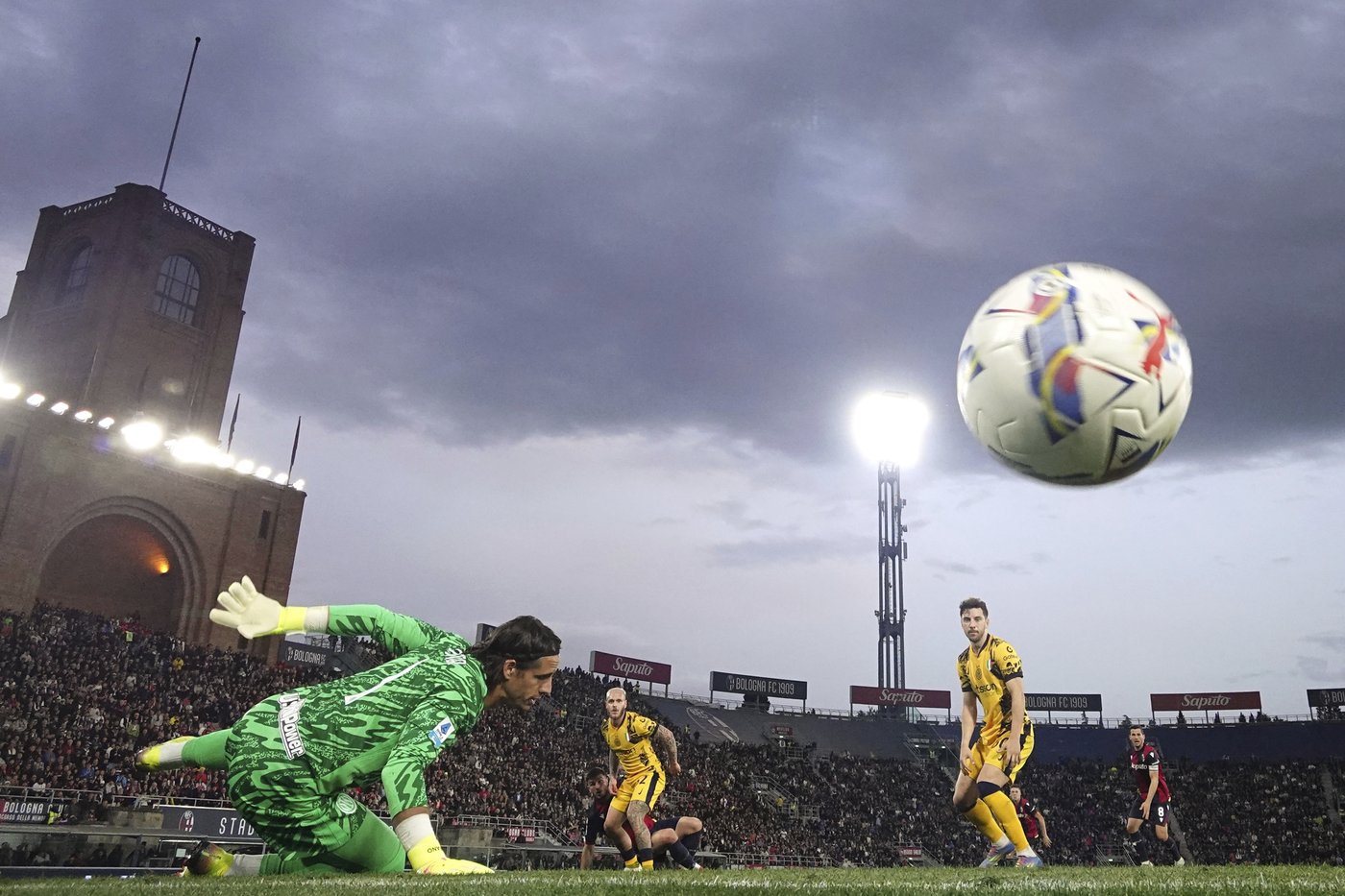 Inter struggles at Bologna again and is left level with Napoli atop Serie A | iNFOnews.ca Inter struggles at Bologna again and is left level with Napoli atop Serie A | iNFOnews.ca