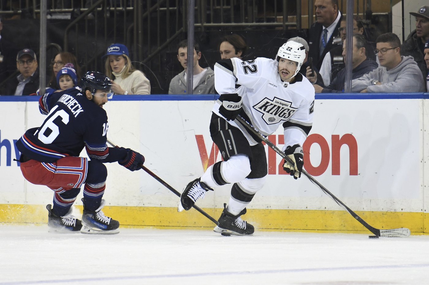 Alex Turcotte scores 1st-period goal as the Kings beat the struggling Rangers 5-1 | iNFOnews.ca Alex Turcotte scores 1st-period goal as the Kings beat the struggling Rangers 5-1 | iNFOnews.ca