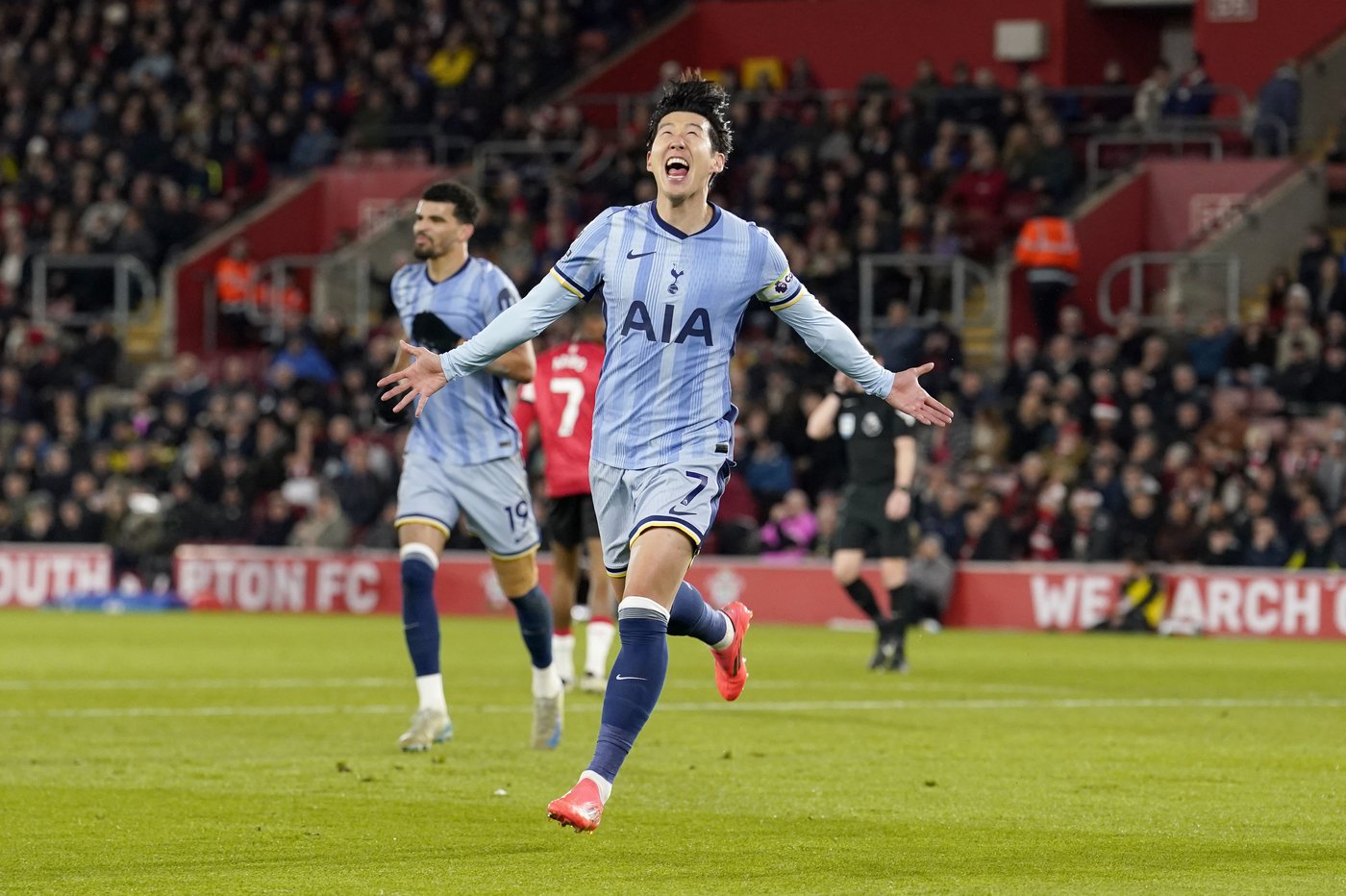 Man United secures stunning late 2-1 comeback win against Man City | iNFOnews.ca Man United secures stunning late 2-1 comeback win against Man City | iNFOnews.ca