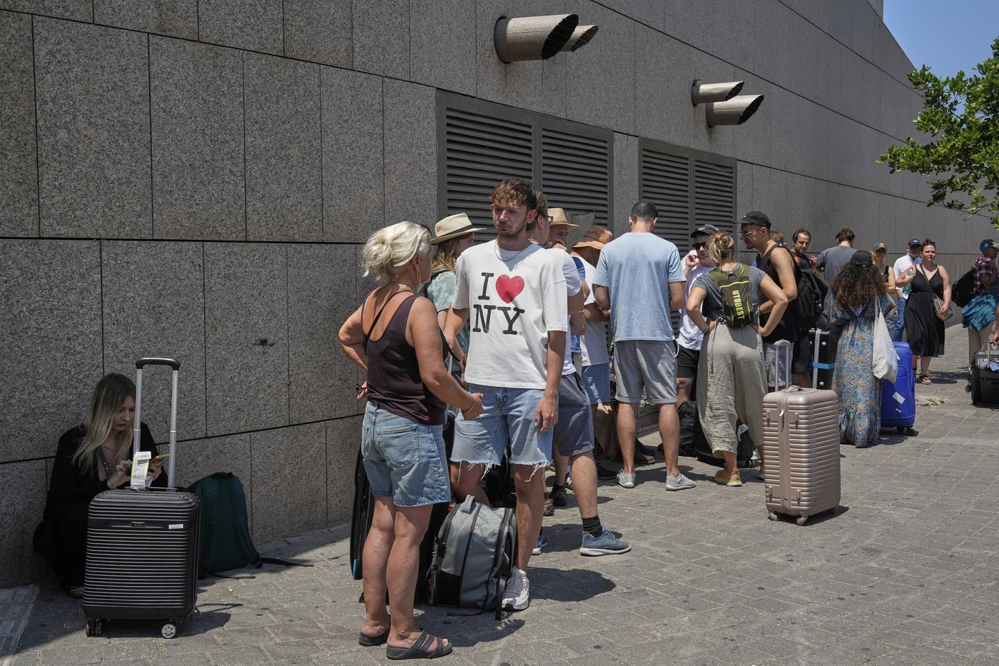 Foreign governments seek emergency exits for nationals stranded in Iran and Israel | iNFOnews.ca