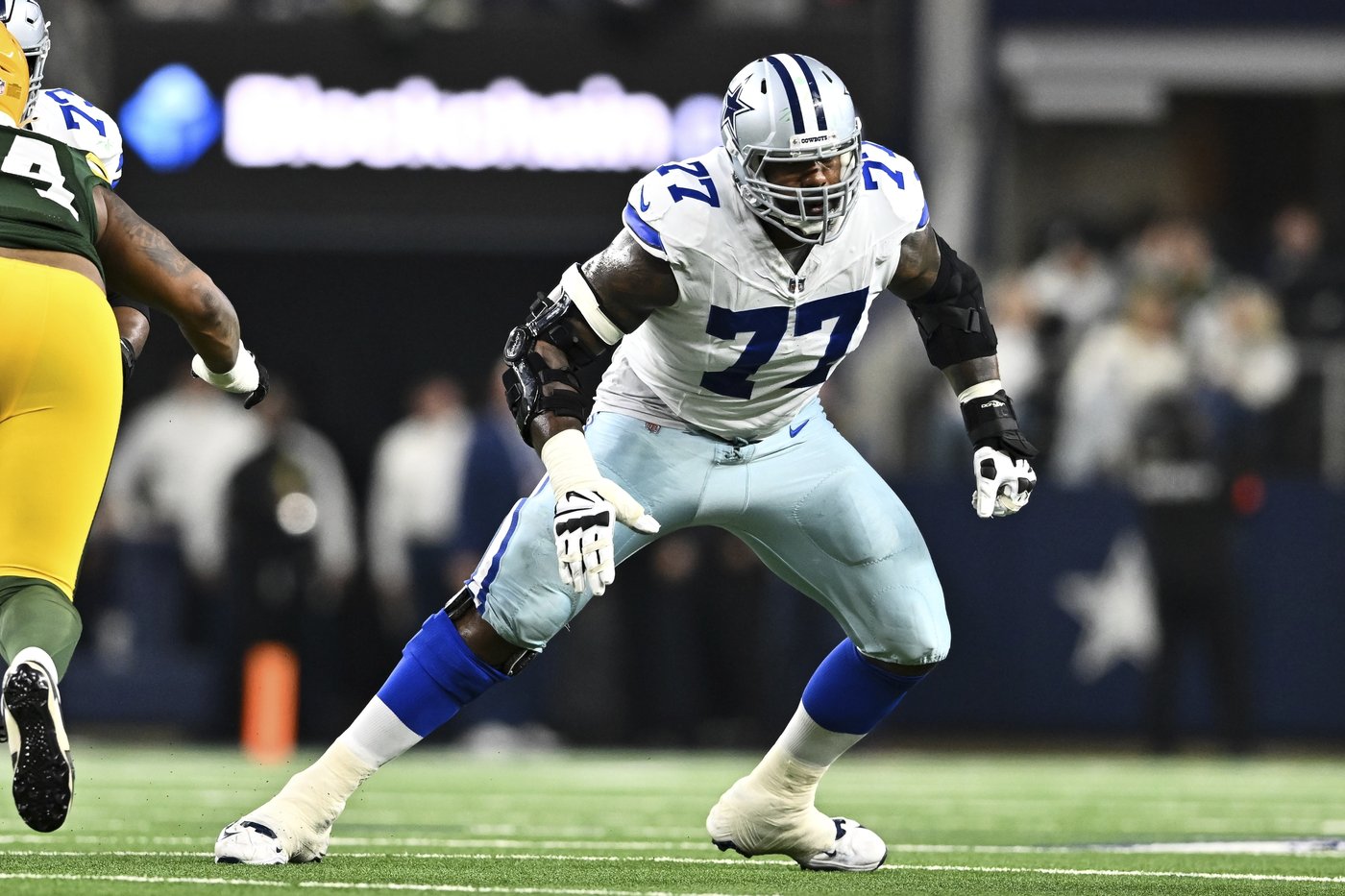 Tyron Smith set to retire with Cowboys after final season with Jets, AP source says | iNFOnews.ca