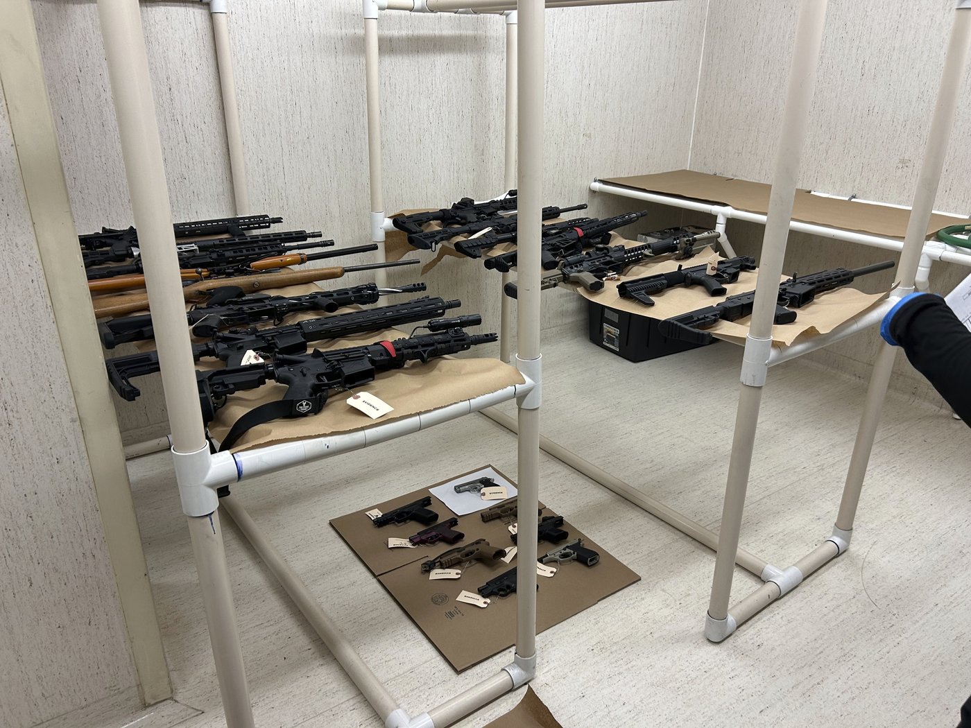 Police say they seized 23 guns from the home of a 13-year-old who appeared to idolize mass shooters | iNFOnews.ca Police say they seized 23 guns from the home of a 13-year-old who appeared to idolize mass shooters | iNFOnews.ca