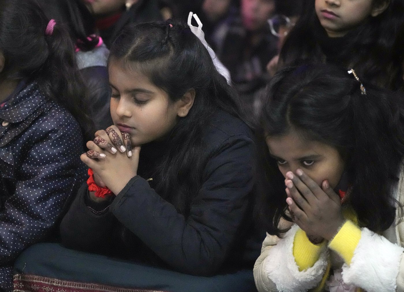 Cities worldwide hold subdued Christmas Eve celebrations amid conflicts | iNFOnews.ca Cities worldwide hold subdued Christmas Eve celebrations amid conflicts | iNFOnews.ca