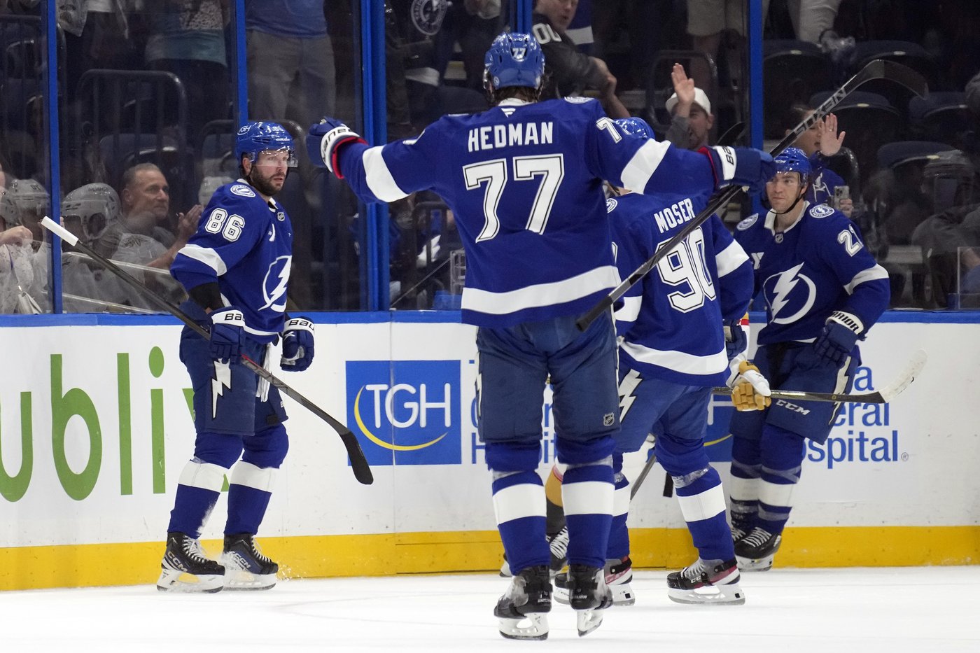 Kucherov scores with 55 seconds to play as Lightning rally for 4-3 win over Golden Knights | iNFOnews.ca