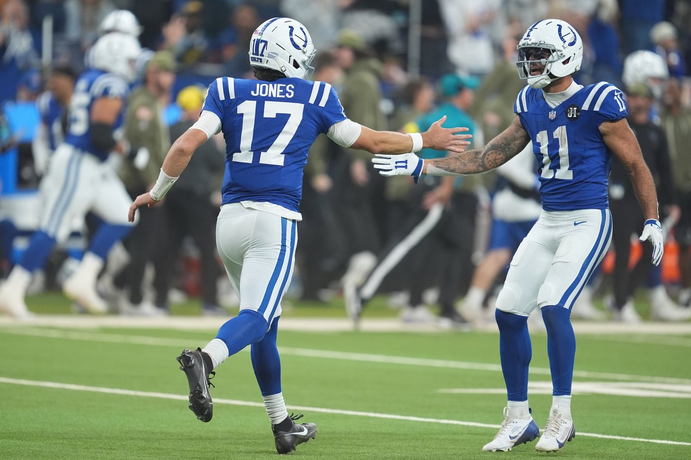 Red-hot Colts head to Pittsburgh, where the Steelers' defense is reeling | iNFOnews.ca