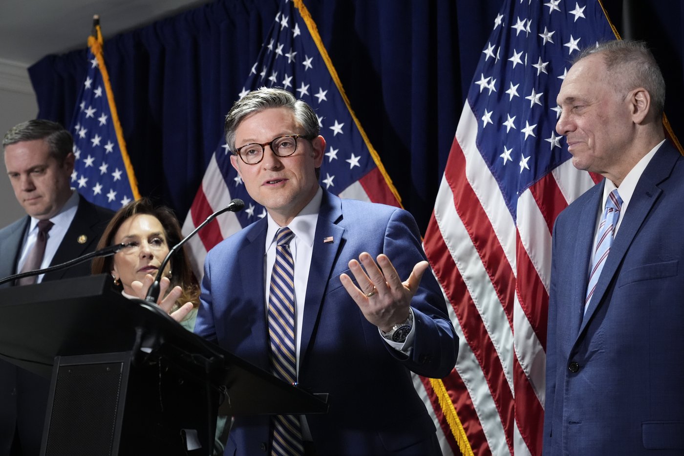 House prepares to pass immigrant detention bill that would be Trump's first law to sign | iNFOnews.ca