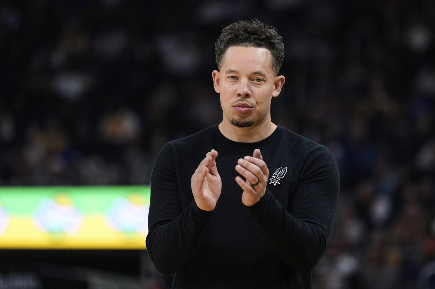 Spurs promote Mitch Johnson to head coach, taking over for Gregg Popovich | iNFOnews.ca Spurs promote Mitch Johnson to head coach, taking over for Gregg Popovich | iNFOnews.ca