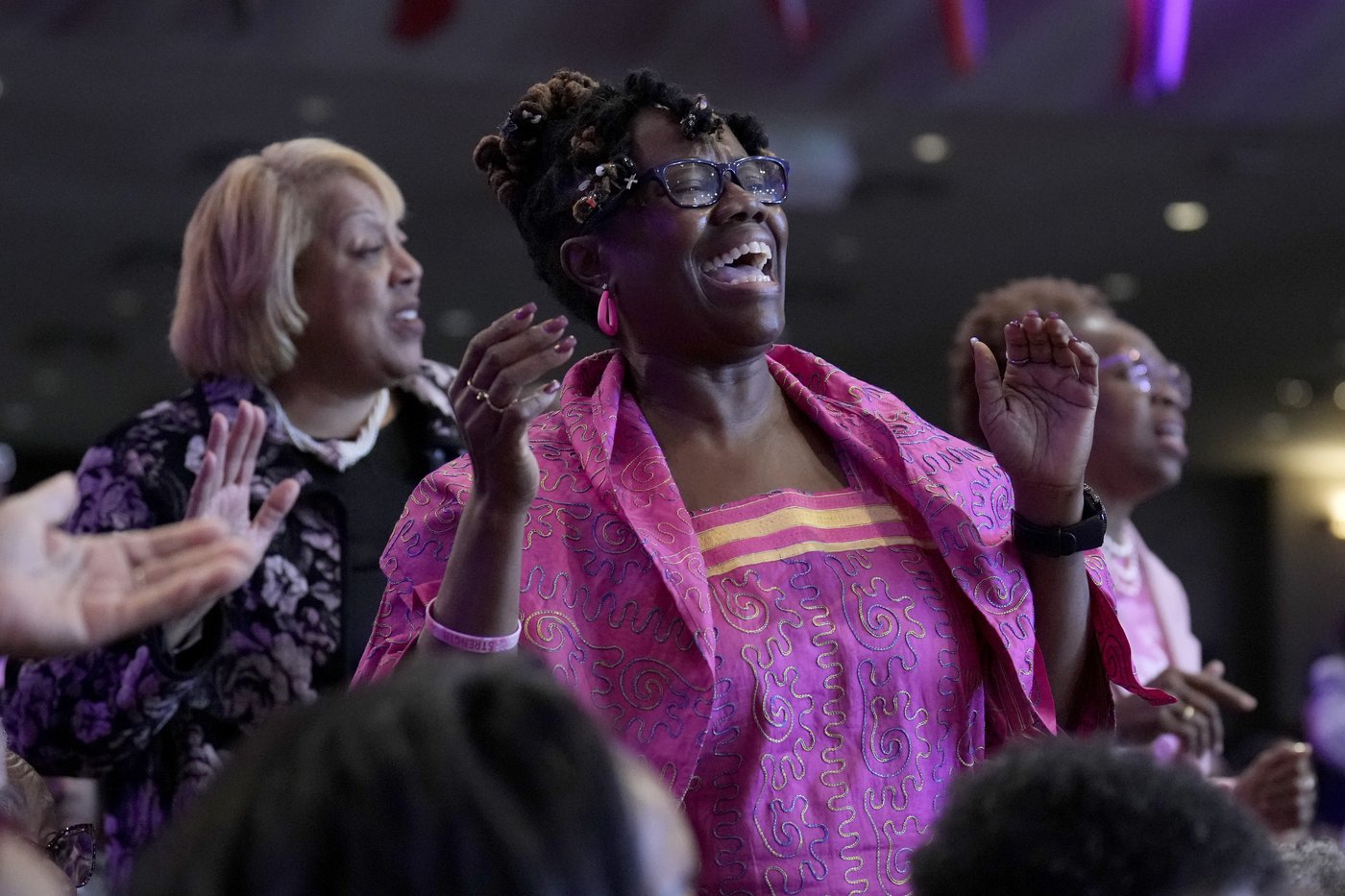 Harris urges Black churchgoers in Georgia to head out to vote and gets an assist from Stevie Wonder | iNFOnews.ca Harris urges Black churchgoers in Georgia to head out to vote and gets an assist from Stevie Wonder | iNFOnews.ca