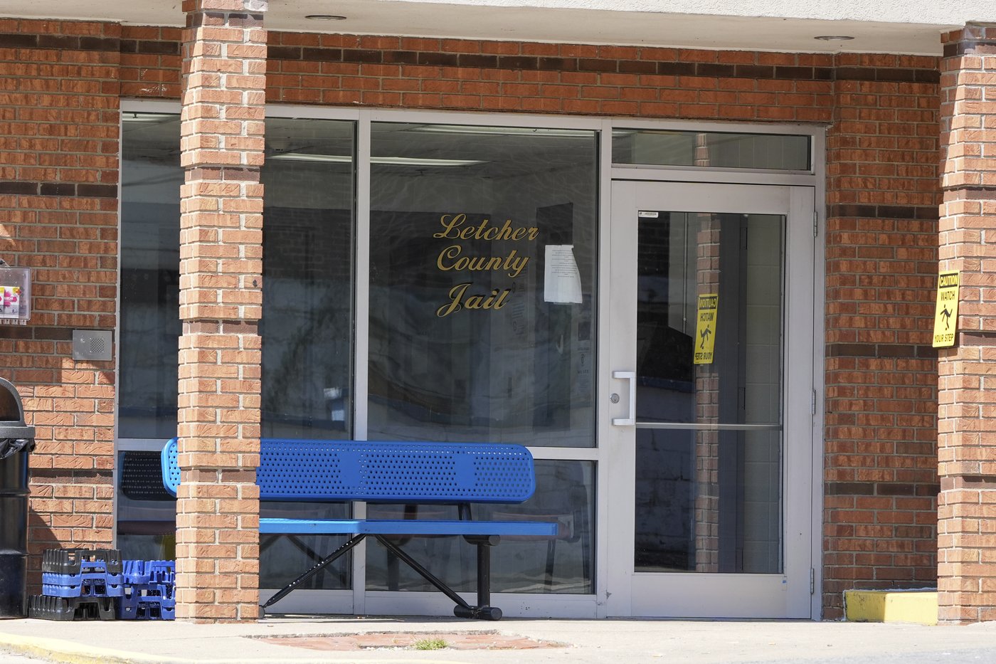 Tiny Kentucky town is rocked as their sheriff is jailed in the killing of a prominent judge | iNFOnews.ca