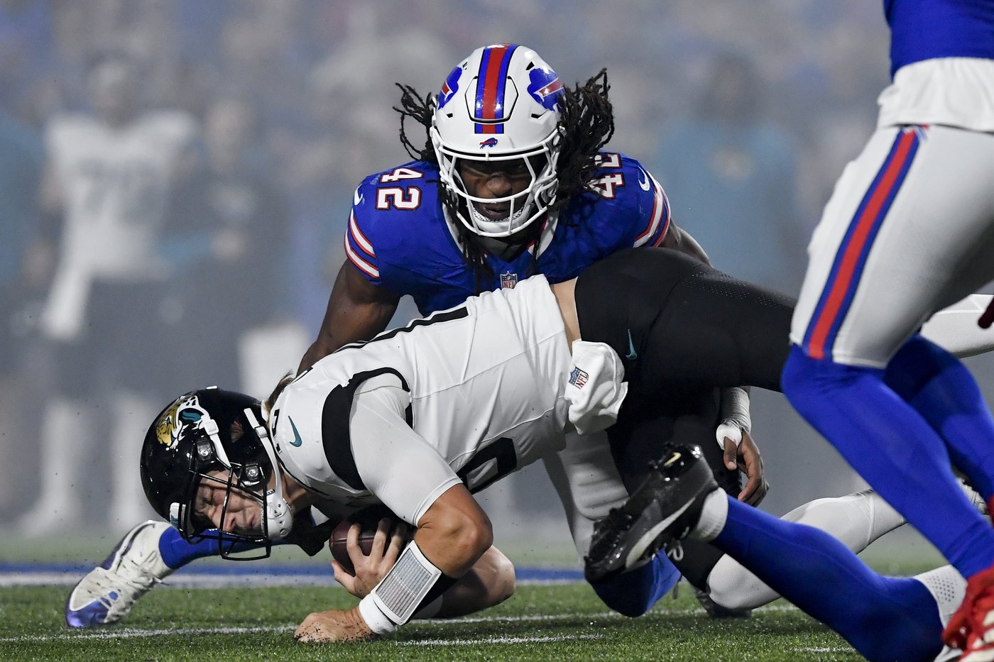 Josh Allen throws 4 TD passes and the Bills roll to a 47-10 win over the unraveling Jaguars | iNFOnews.ca