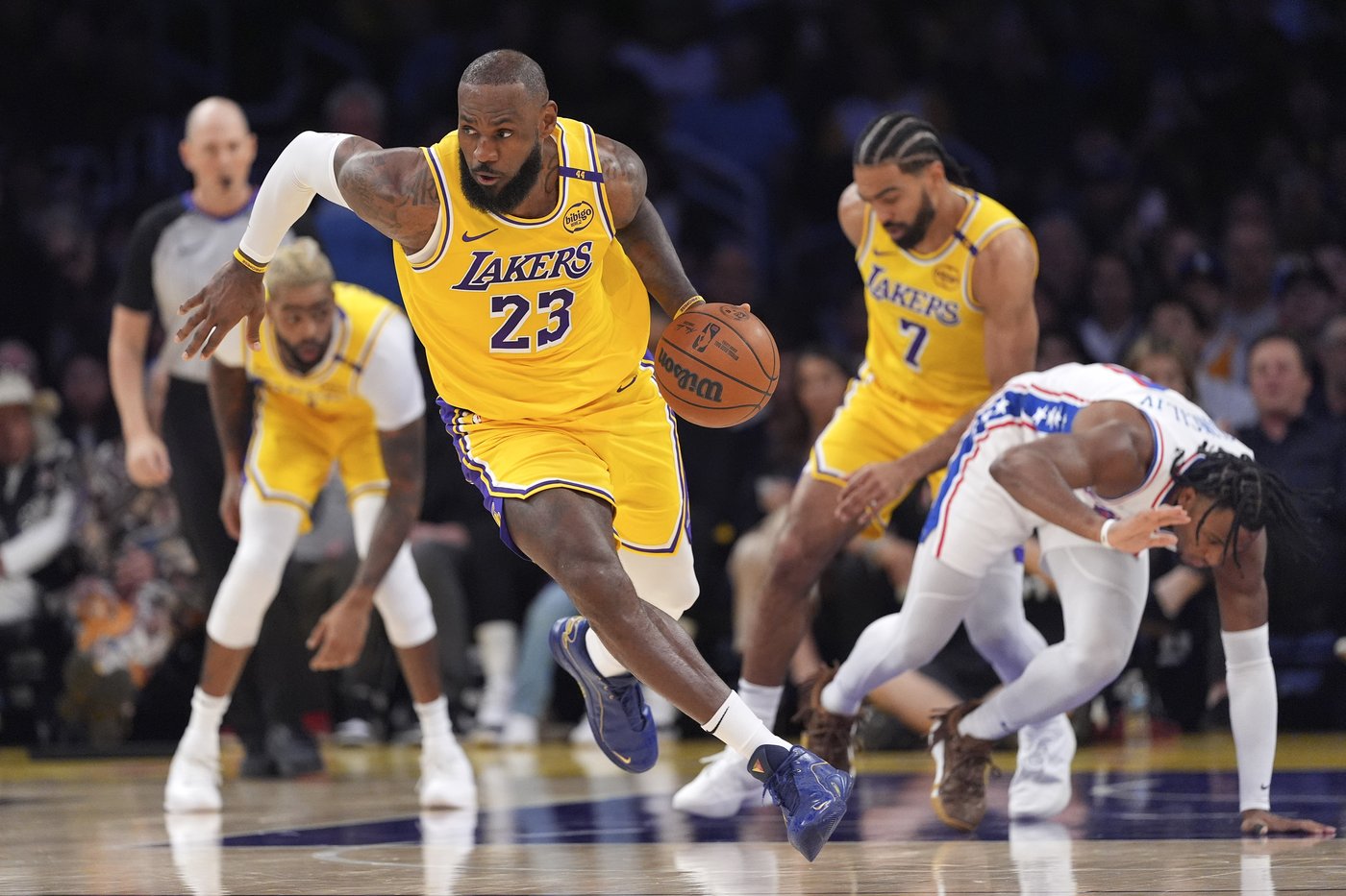 LeBron has his 114th triple-double in the Lakers' 116-106 win over the slumping 76ers | iNFOnews.ca LeBron has his 114th triple-double in the Lakers' 116-106 win over the slumping 76ers | iNFOnews.ca