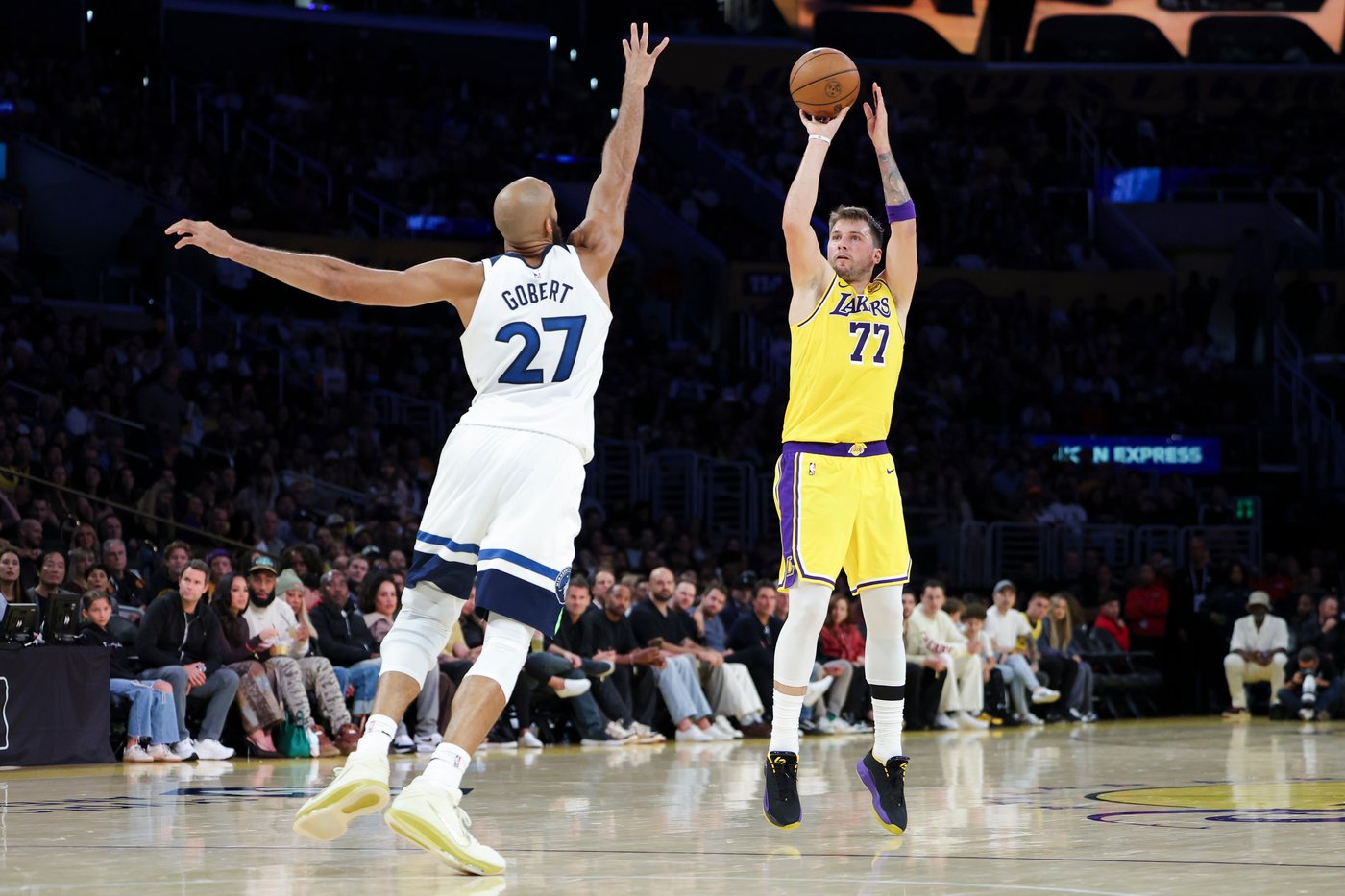 Luka Doncic scores 49 to extend his sizzling season start in Lakers' 128-110 win over Timberwolves | iNFOnews.ca Luka Doncic scores 49 to extend his sizzling season start in Lakers' 128-110 win over Timberwolves | iNFOnews.ca