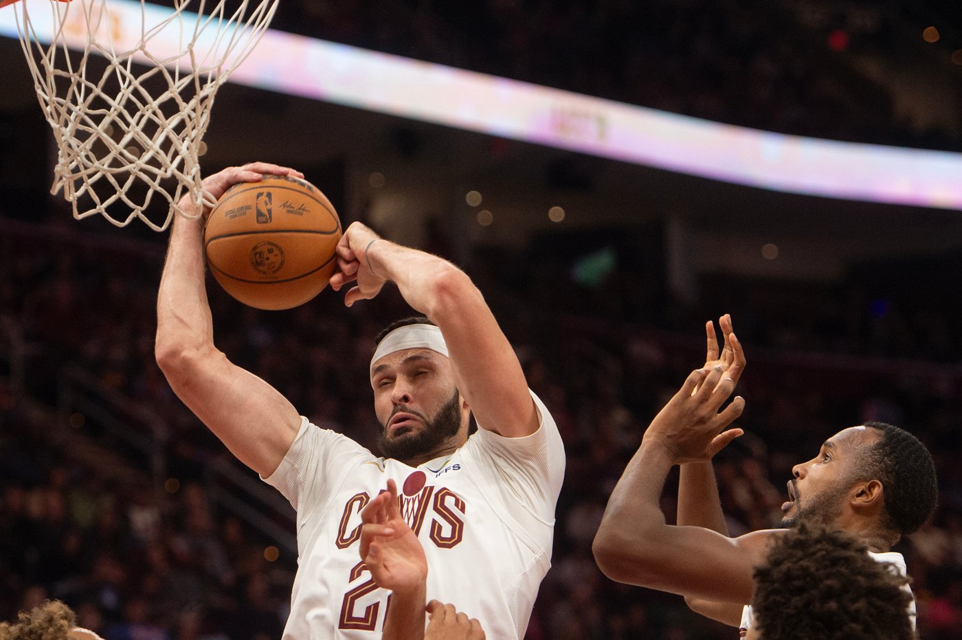 Donovan Mitchell scores 37 points as Cavaliers down Young-less Hawks 117-109 | iNFOnews.ca Donovan Mitchell scores 37 points as Cavaliers down Young-less Hawks 117-109 | iNFOnews.ca