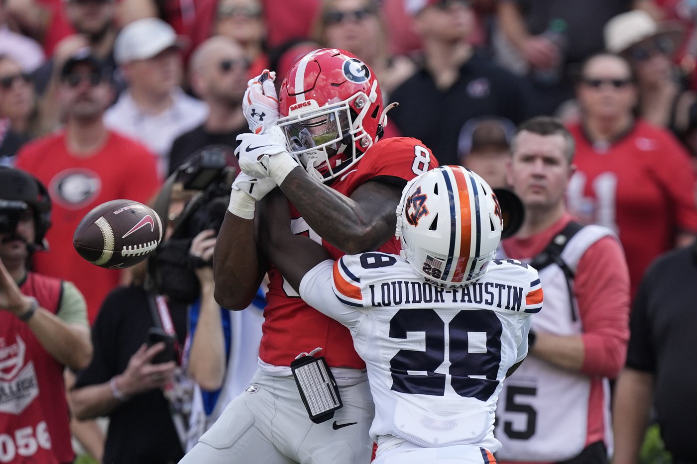 Georgia WR Colbie Young arrested on charges of battery and assault on an unborn child | iNFOnews.ca Georgia WR Colbie Young arrested on charges of battery and assault on an unborn child | iNFOnews.ca