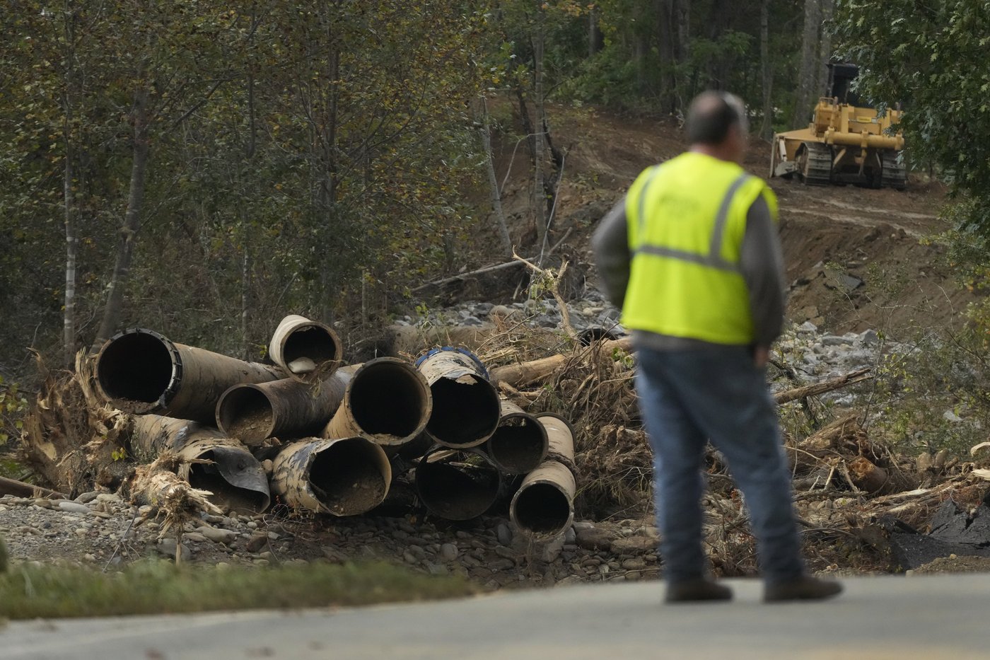 A week after Helene hit, thousands still without water struggle to find enough | iNFOnews.ca A week after Helene hit, thousands still without water struggle to find enough | iNFOnews.ca