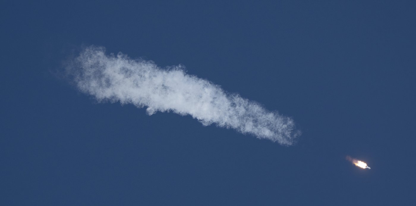A US-Russian crew of 3 arrives at the International Space Station | iNFOnews.ca
