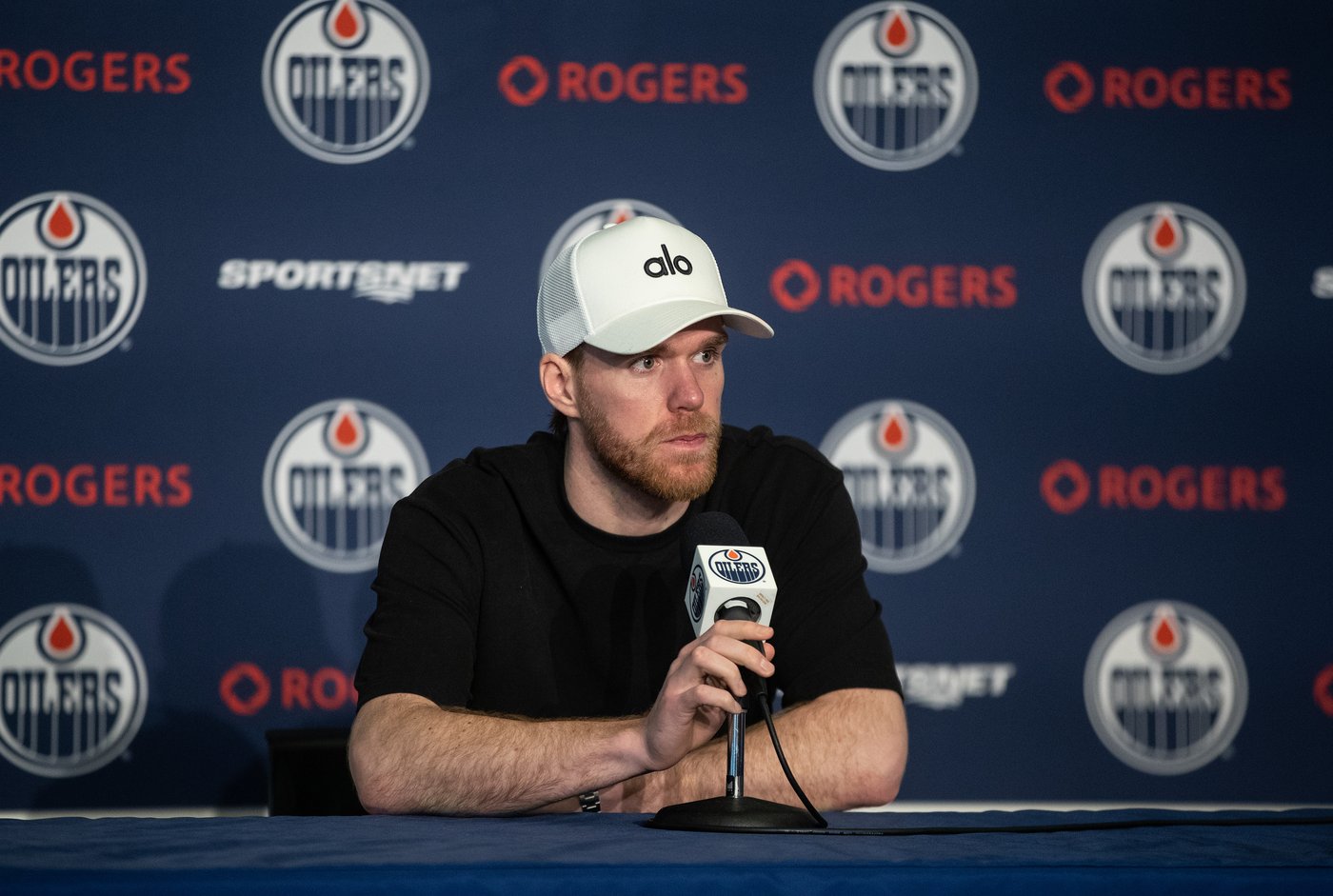 Edmonton Oilers GM Bowman still waiting on McDavid as camp opens; won't pursue Hart | iNFOnews.ca Edmonton Oilers GM Bowman still waiting on McDavid as camp opens; won't pursue Hart | iNFOnews.ca