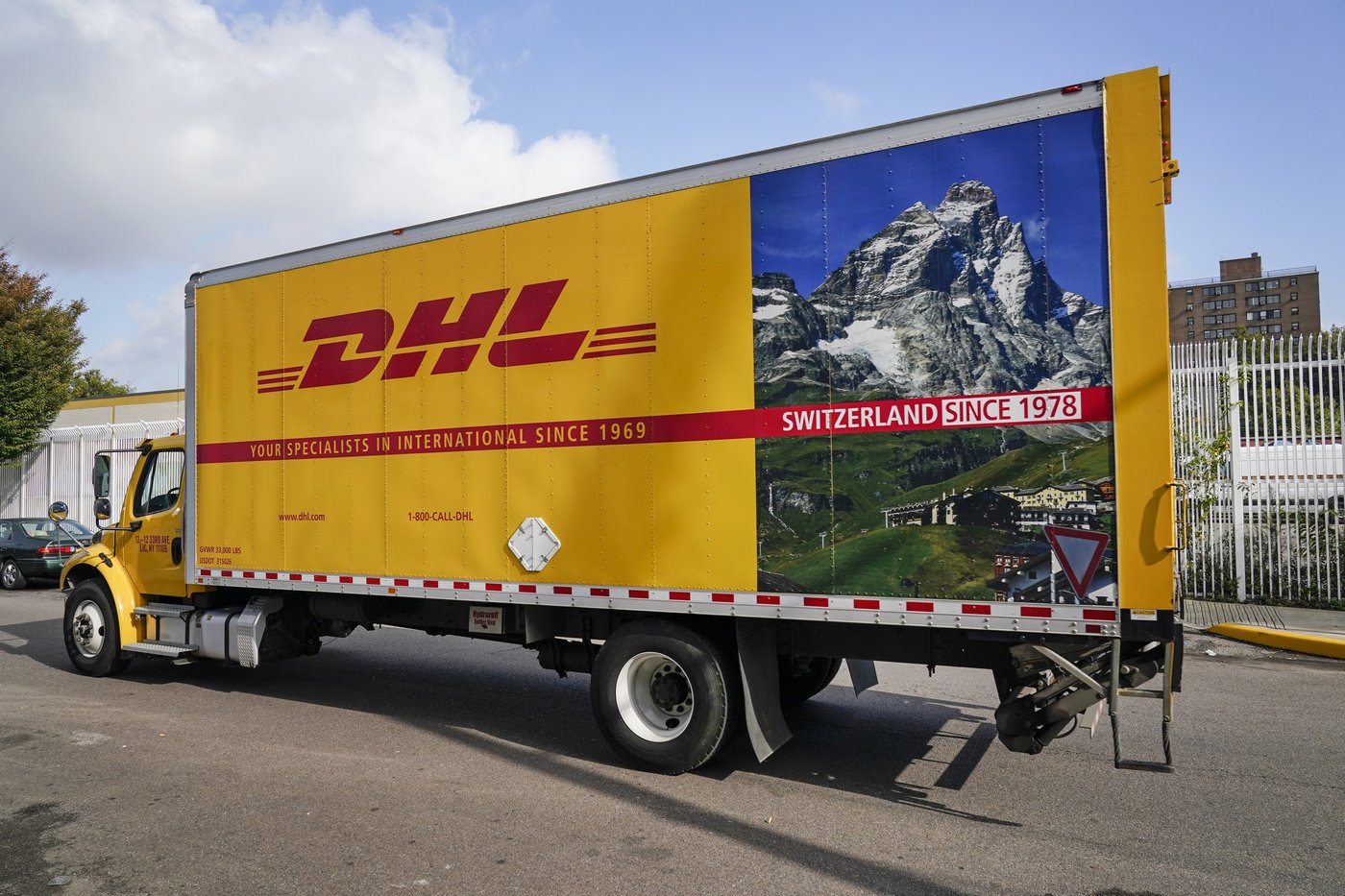 DHL Express locks out workers across Canada, adding to parcel sector turmoil | iNFOnews.ca DHL Express locks out workers across Canada, adding to parcel sector turmoil | iNFOnews.ca